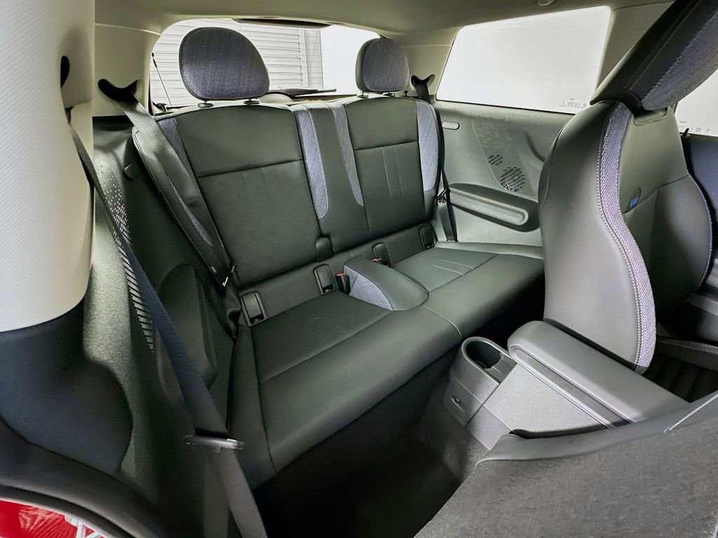 Certified 2025 MINI Cooper 2-Door Hardtop image 26