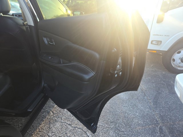 Used 2024 Nissan Murano SL FWD image 17