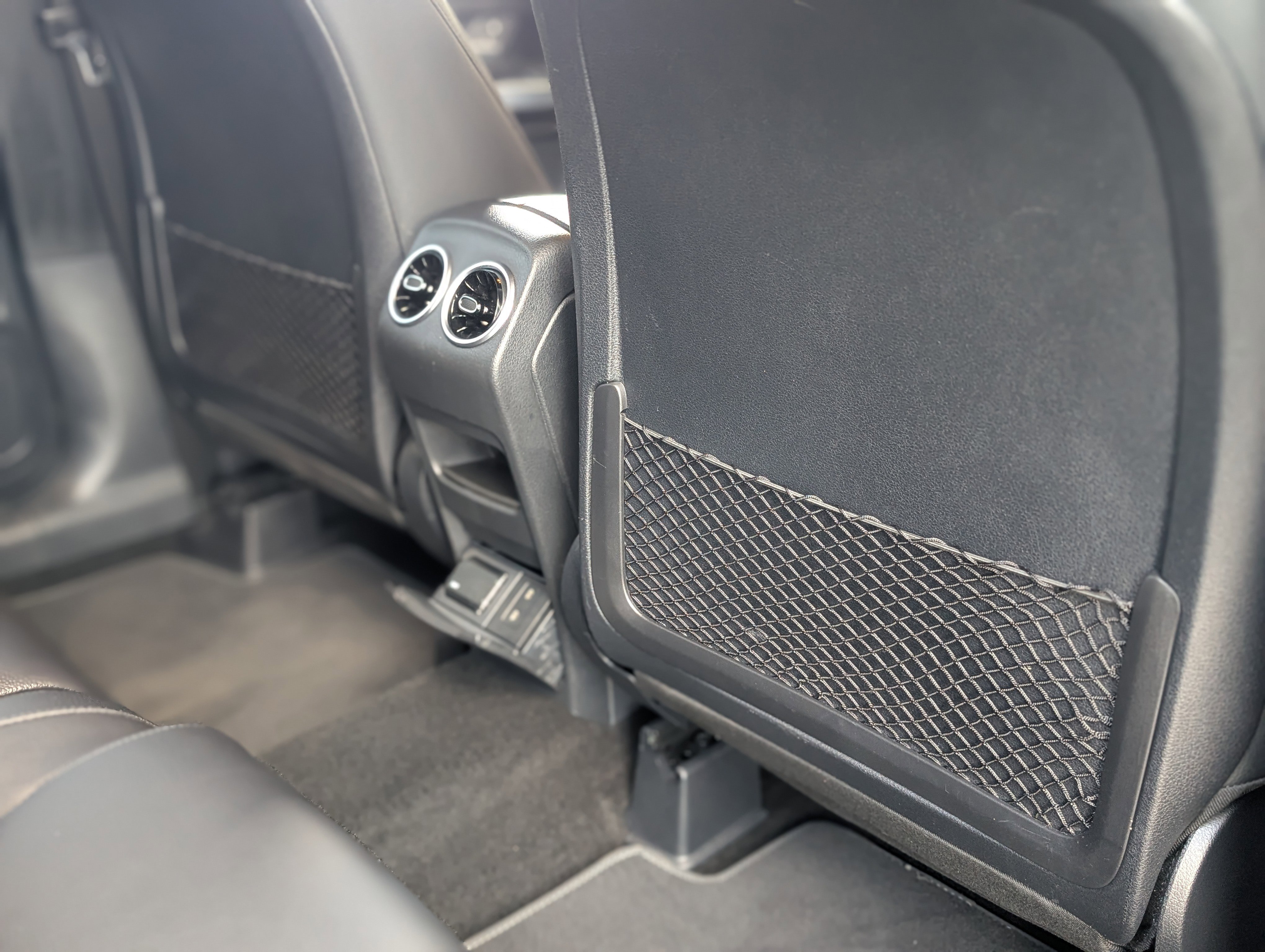 Used 2023 Mercedes-Benz GLB 250 4MATIC image 40