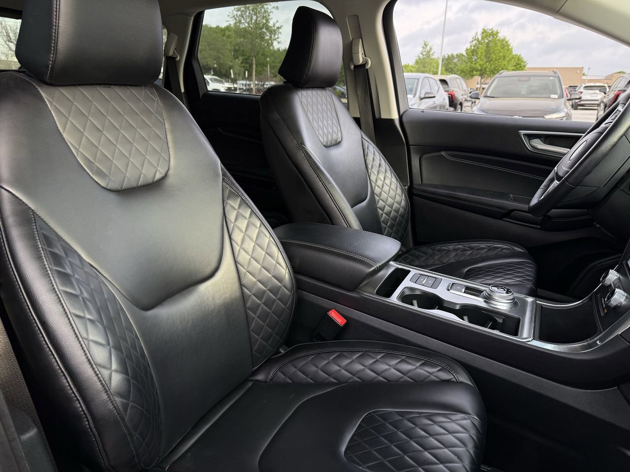 Used 2024 Ford Edge Titanium image 23