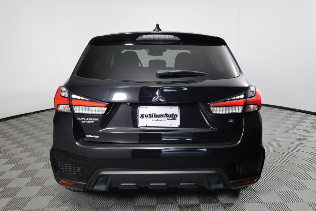 Used 2021 Mitsubishi Outlander Sport SE FWD image 3