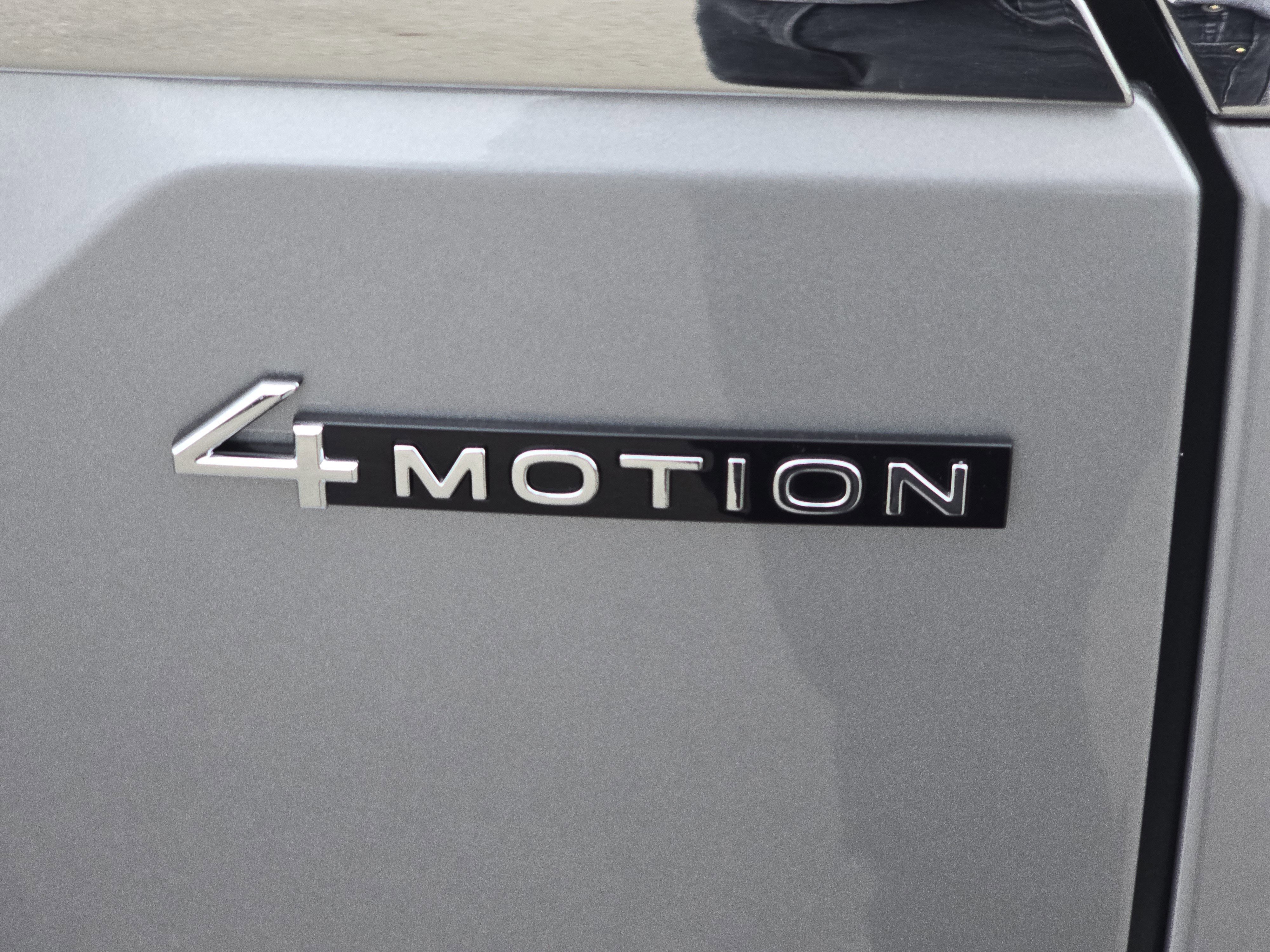 New 2026 Volkswagen Atlas SE image 14