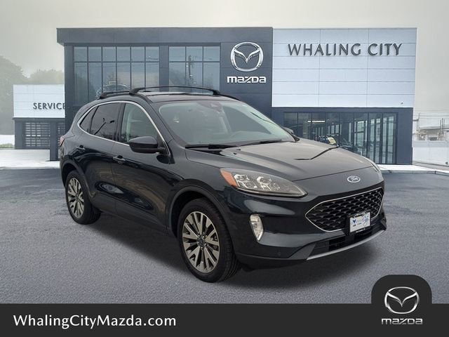 Used 2022 Ford Escape Titanium w/ Class II Trailer Tow Package AWD/4WD image 1