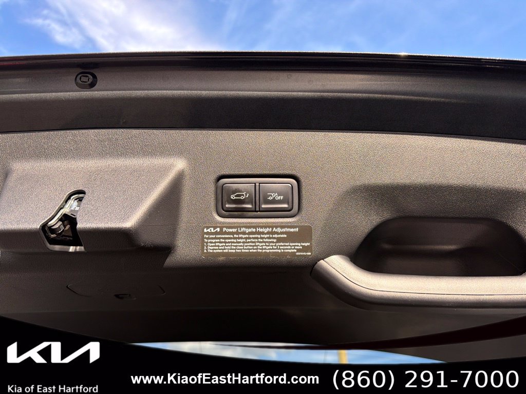 Used 2027 Kia Telluride S w/ Towing Package AWD/4WD image 17