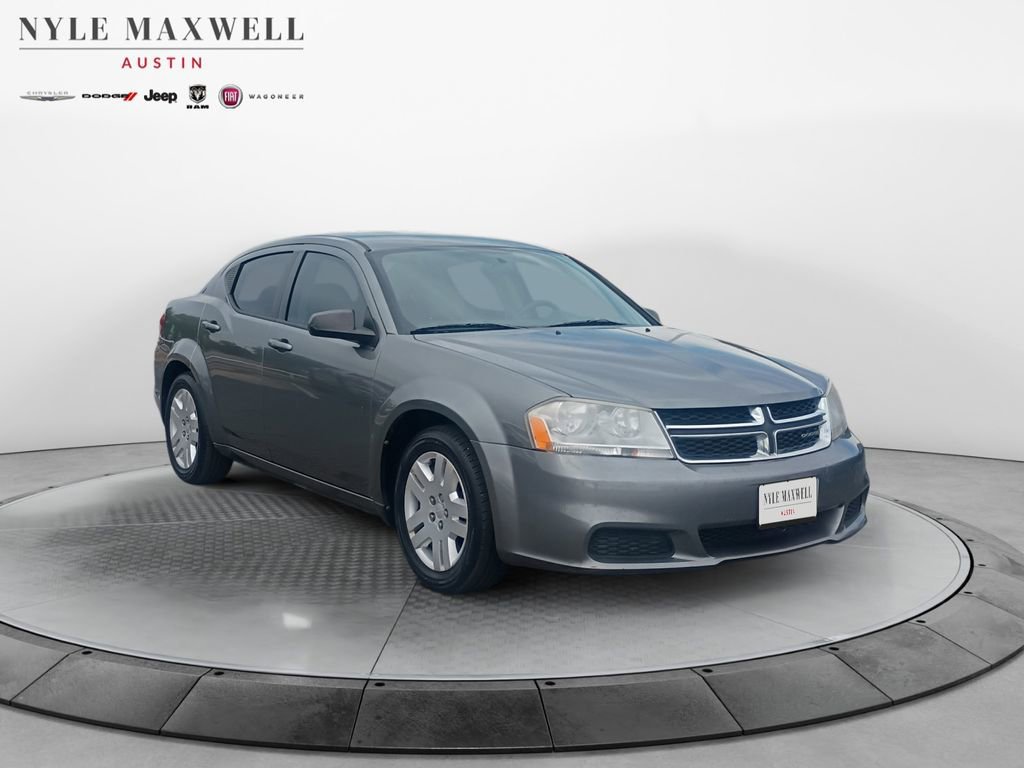 Used 2012 Dodge Avenger SE image 2