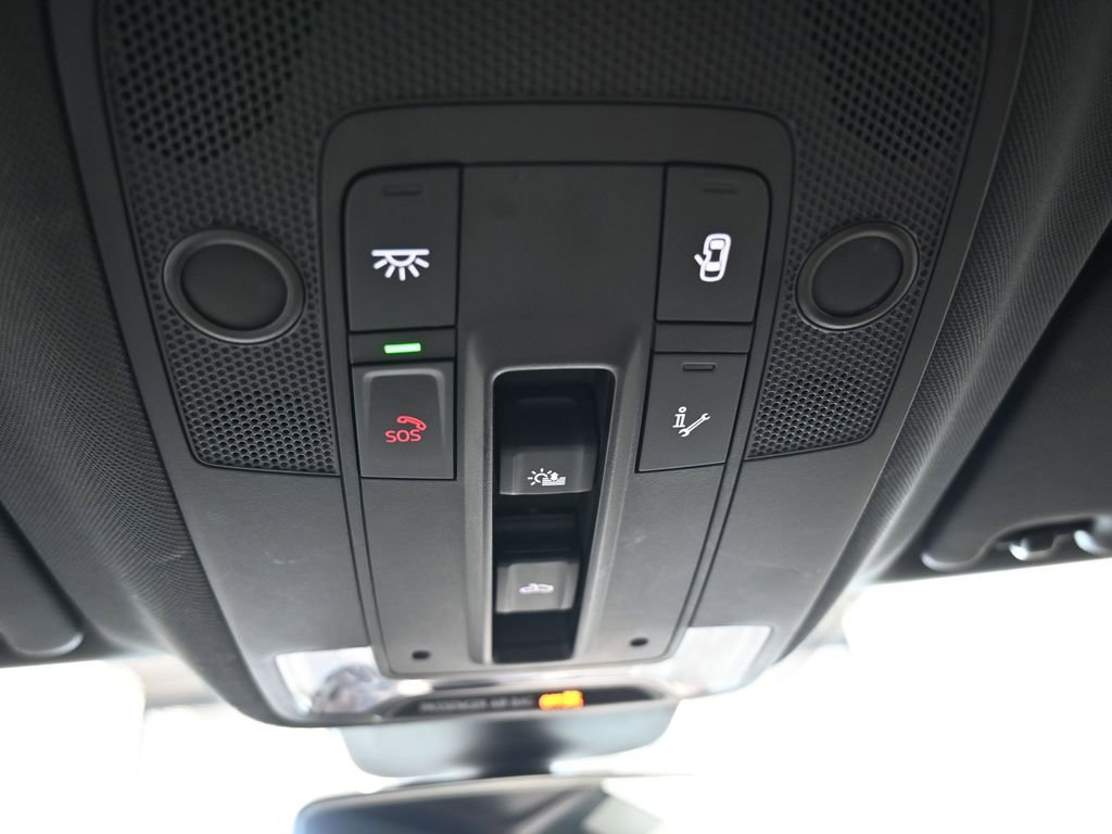 Used 2025 Audi Q3 2.0T Premium image 29