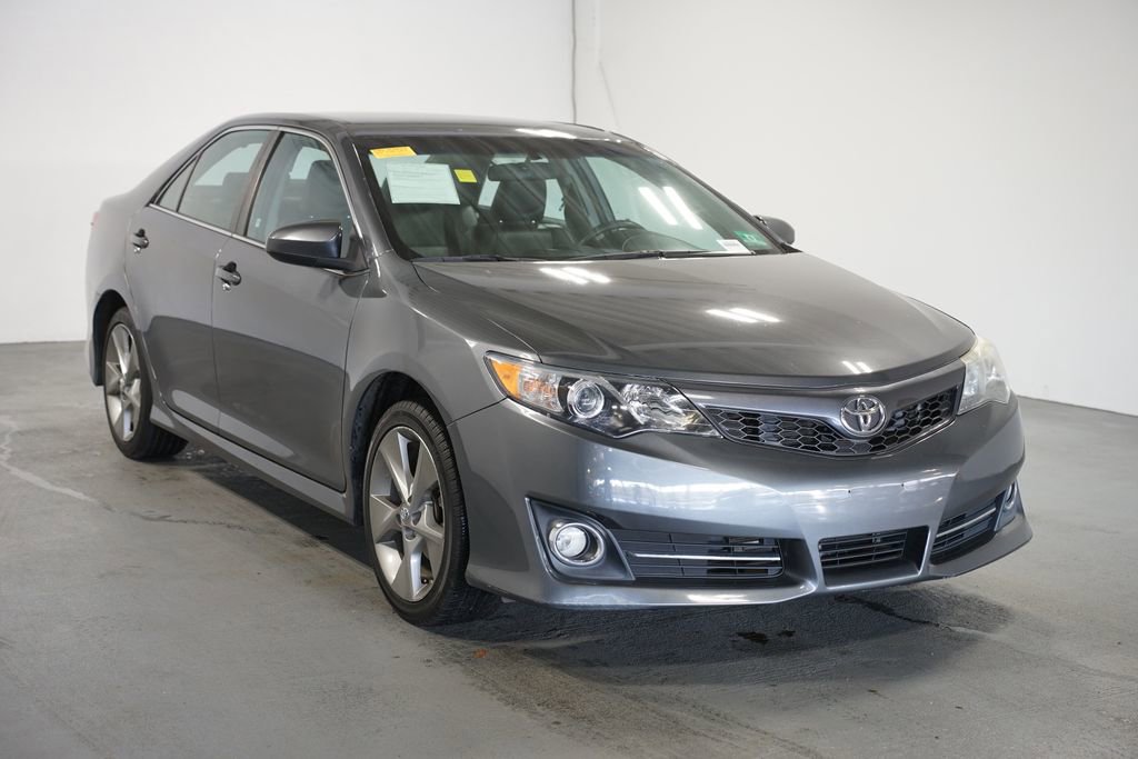 Used 2012 Toyota Camry SE image 3
