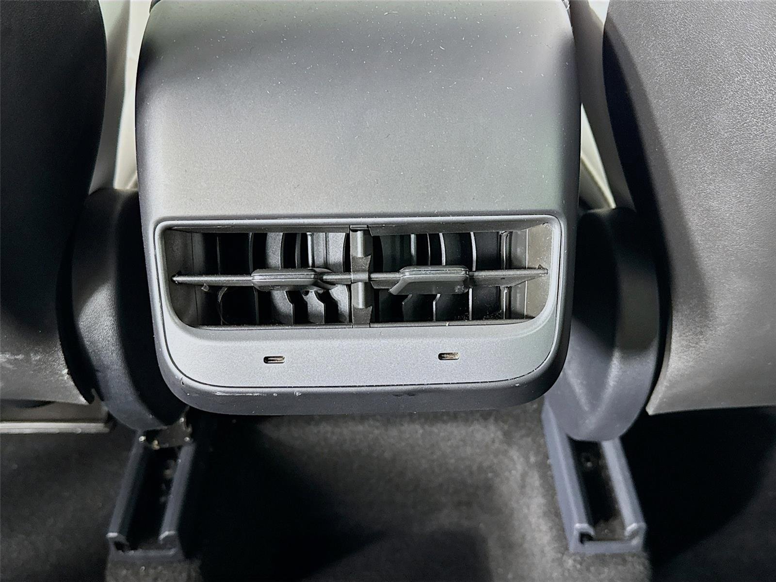 Used 2024 Tesla Model Y Long Range AWD/4WD image 25