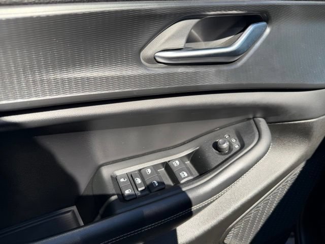 Used 2023 Jeep Grand Cherokee Laredo w/ Luxury Tech Group I AWD/4WD image 33