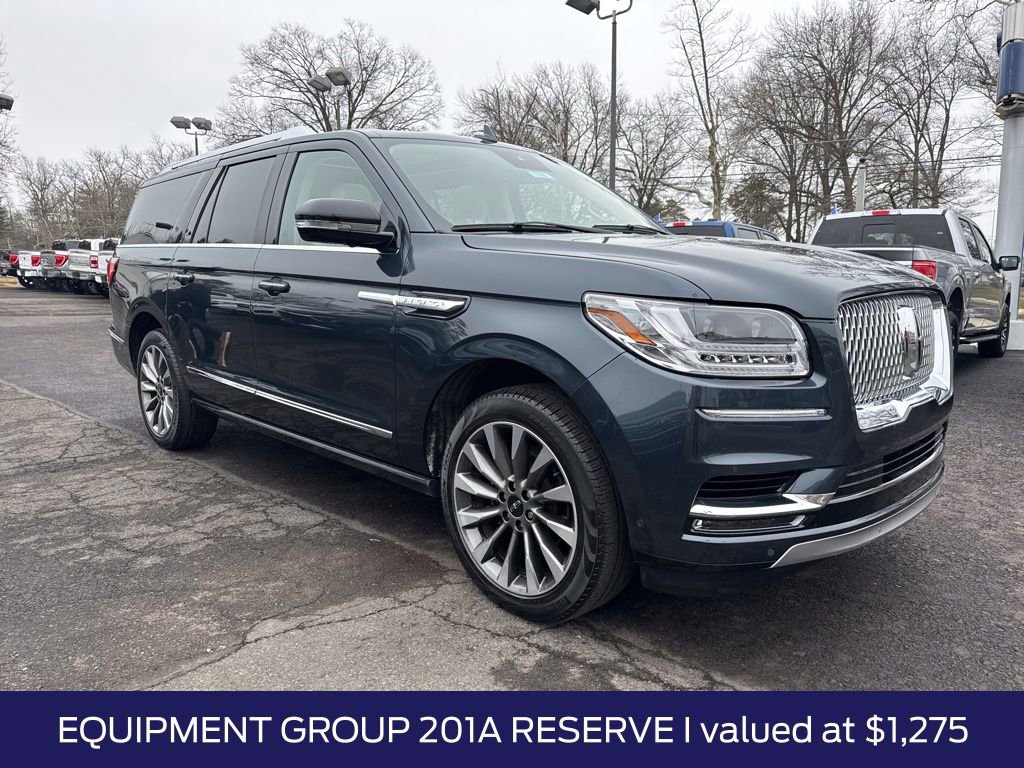Used 2021 Lincoln Navigator L Reserve w/ Luxury Package image 3