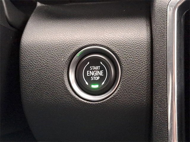 Used 2025 GMC Acadia Elevation image 31