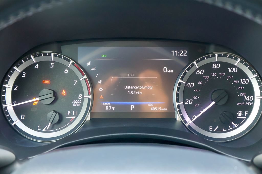 Used 2023 Toyota Highlander XSE FWD image 16