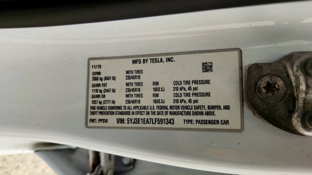 Used 2020 Tesla Model 3 Standard Range Plus RWD image 45