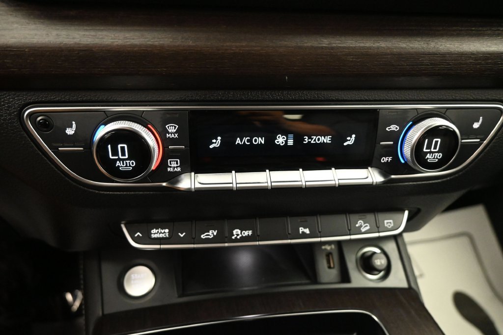 Used 2023 Audi Q5 e Premium Plus AWD/4WD image 17