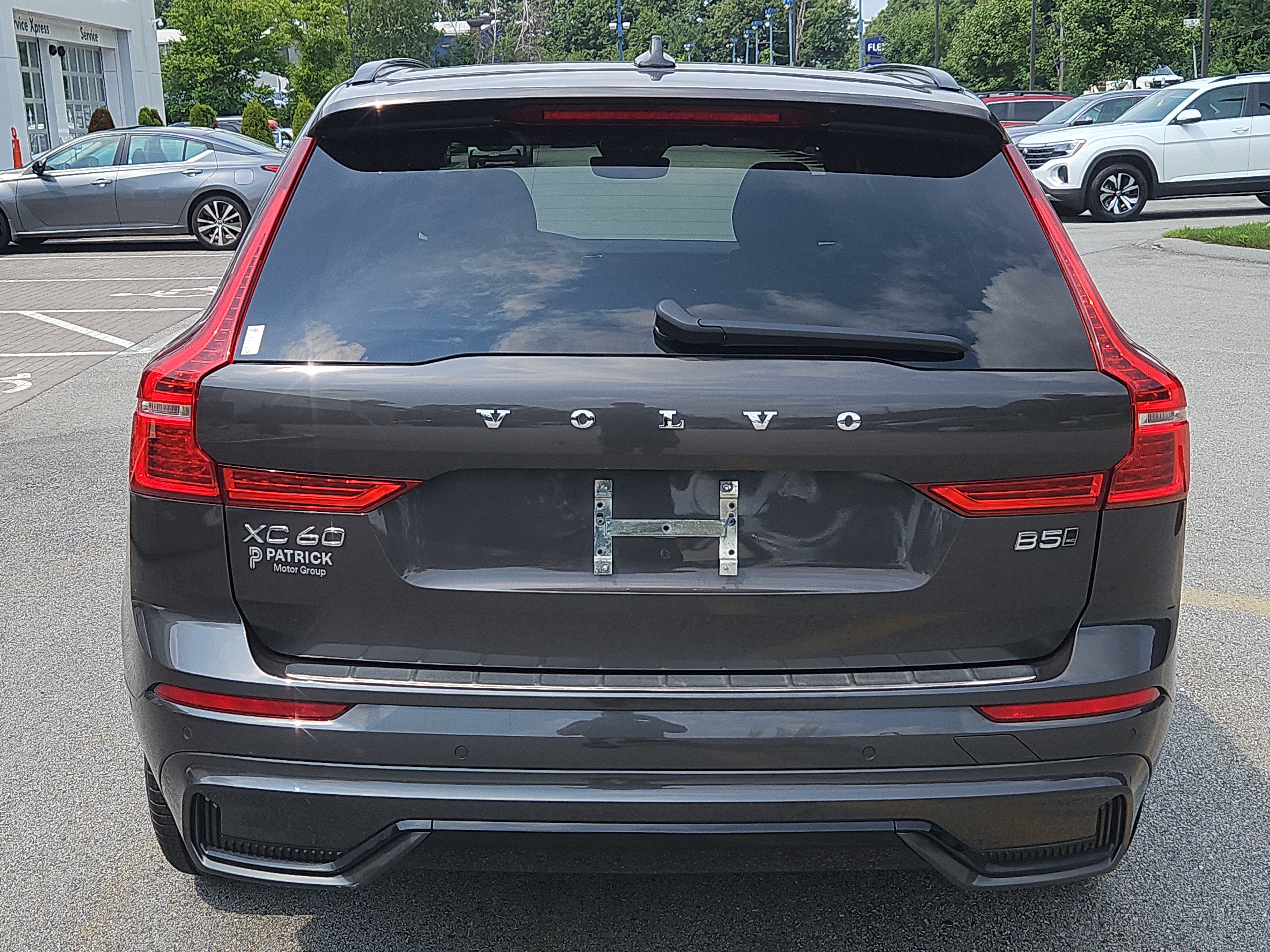 Used 2024 Volvo XC60 B5 Plus w/ Protection Package Premier AWD/4WD image 26