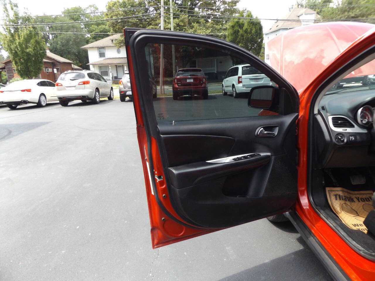 Used 2014 Dodge Journey SXT w/ Flexible Seating Group image 19