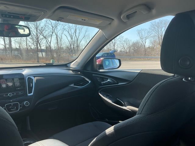 Used 2016 Chevrolet Malibu LT image 28