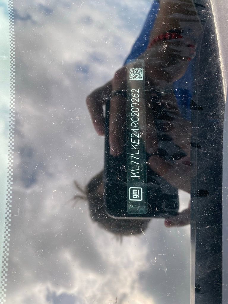 Used 2024 Chevrolet Trax ACTIV w/ Sunroof Package image 16