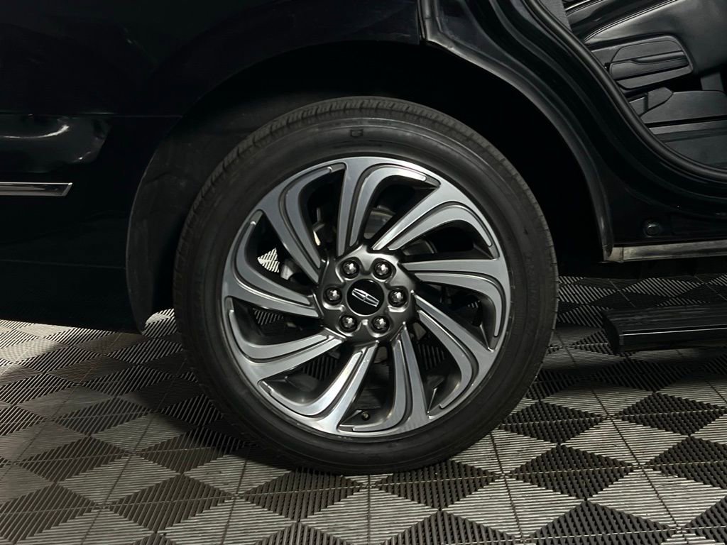 Used 2024 Lincoln Navigator Reserve image 14