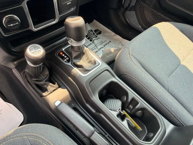 Used 2024 Jeep Gladiator Sport AWD/4WD image 19