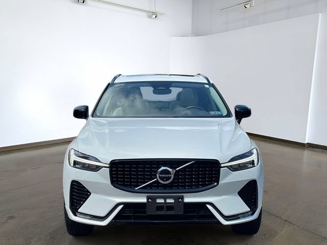 Used 2023 Volvo XC60 B5 Plus w/ Protection Package Premier AWD/4WD image 2