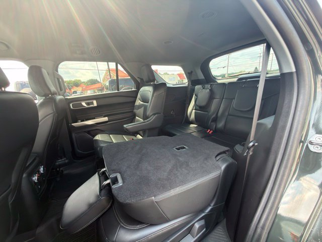 Used 2022 Ford Explorer XLT w/ Equipment Group 202A AWD/4WD image 29