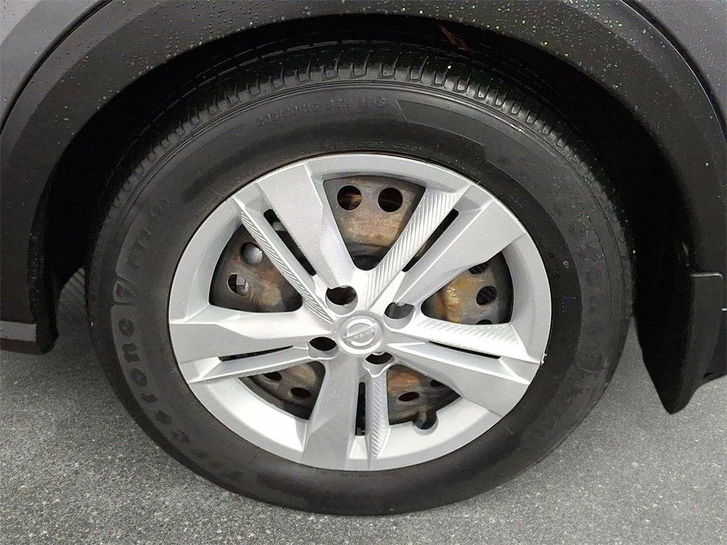 Used 2022 Nissan Kicks S image 11