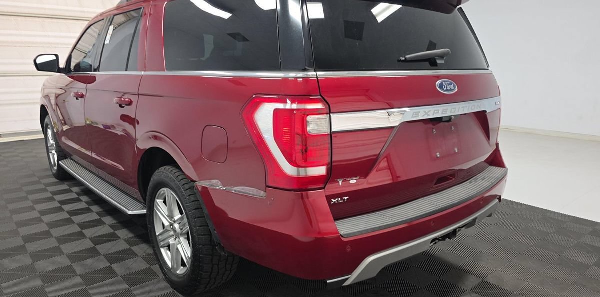 Used 2019 Ford Expedition Max XLT w/ Equipment Group 202A AWD/4WD image 6