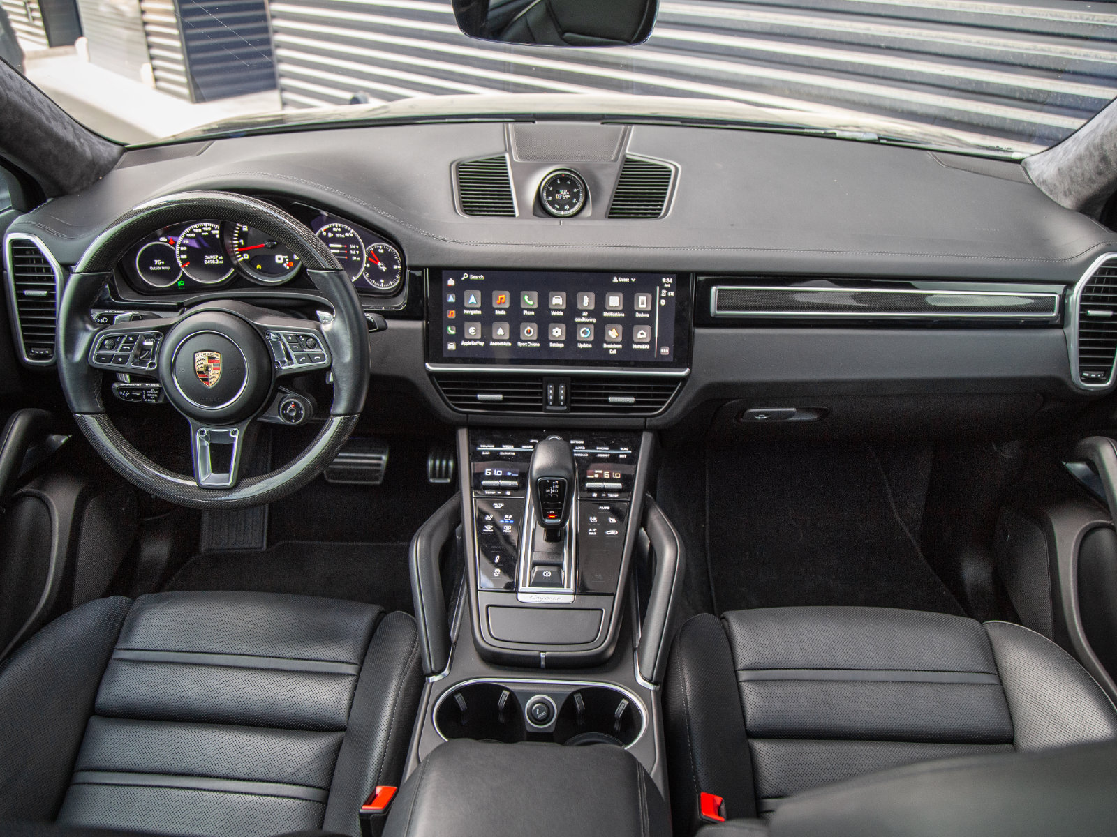 Certified 2023 Porsche Cayenne Turbo AWD/4WD image 18