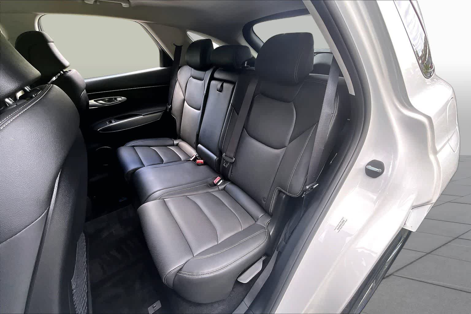 Used 2023 Genesis GV70 2.5T w/ Select Package AWD/4WD image 20