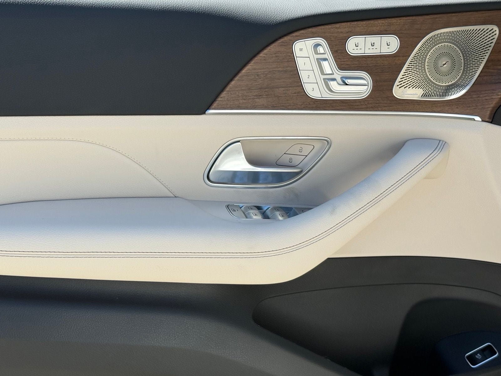New 2026 Mercedes-Benz GLS 450 4MATIC image 15