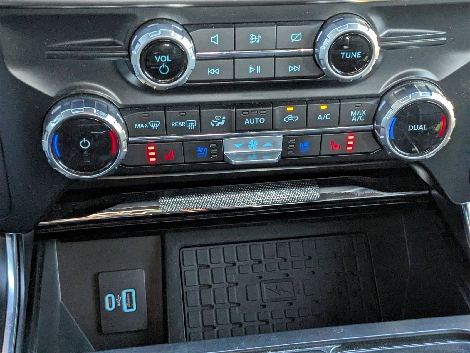 Used 2023 Ford F150 Raptor image 24