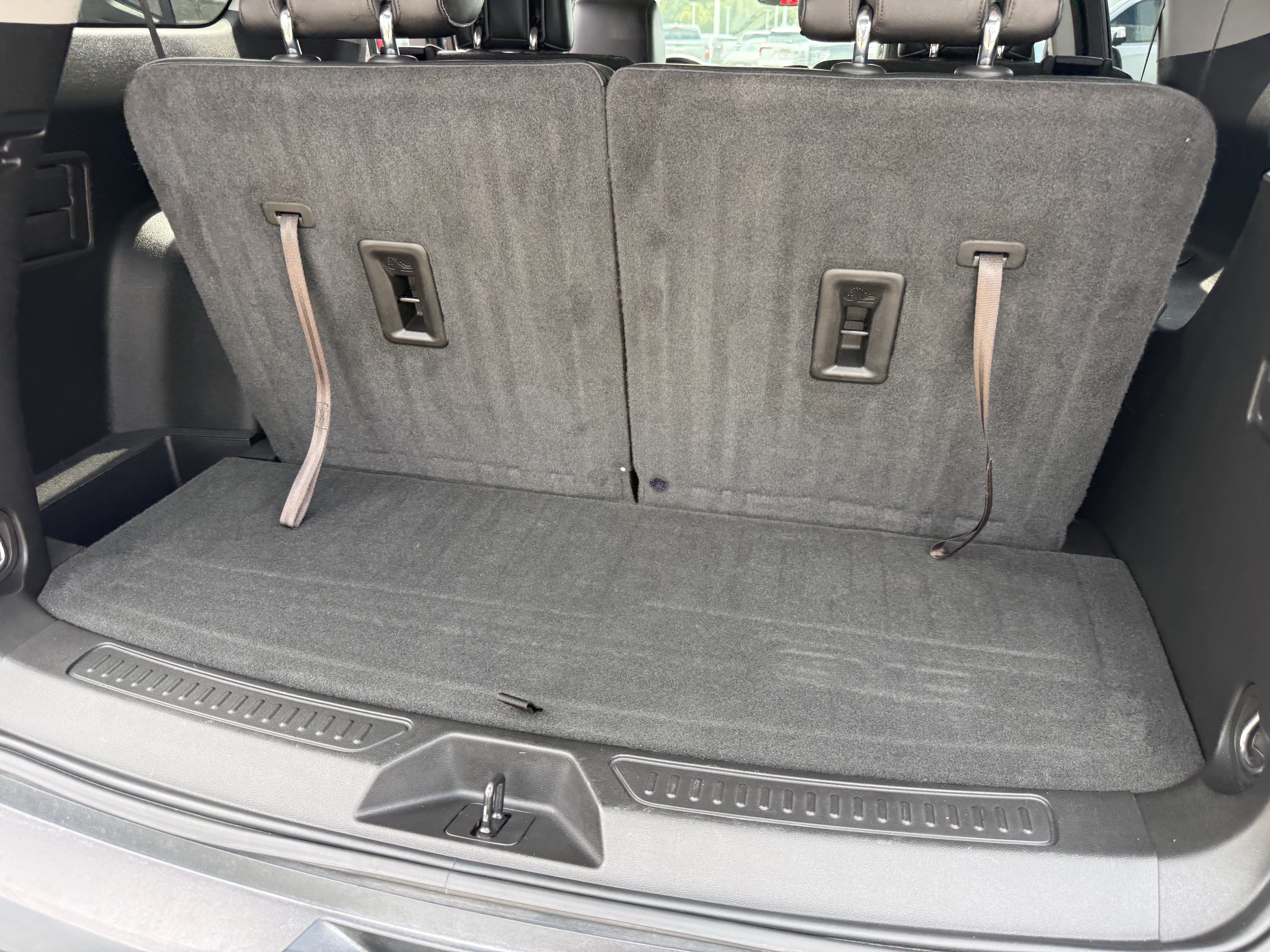 Used 2019 GMC Acadia SLT w/ LPO, Floor Liner Package FWD image 32