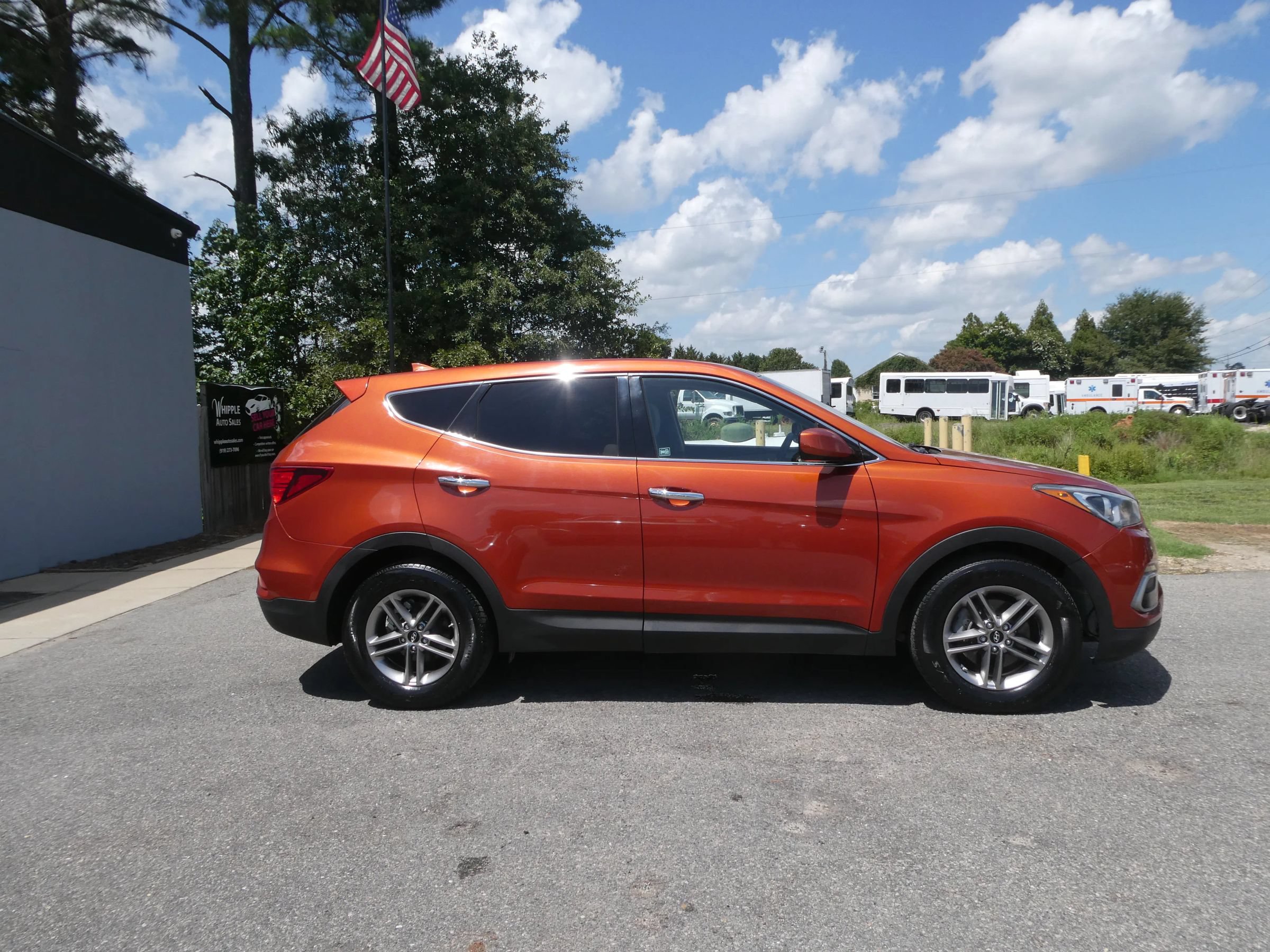 Used 2017 Hyundai Santa Fe Sport w/ Cargo Package AWD/4WD image 4