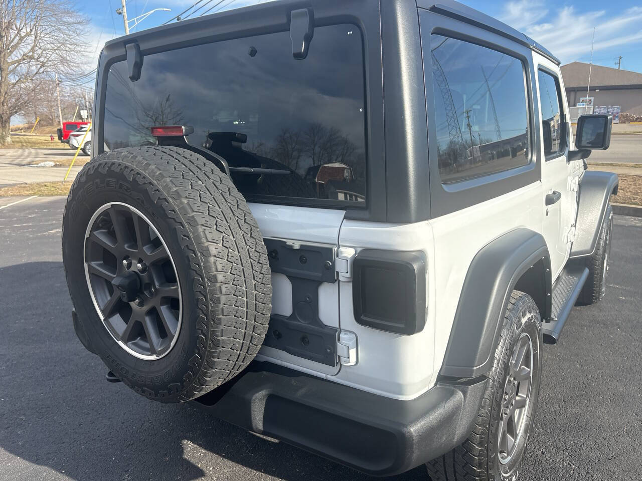 Used 2023 Jeep Wrangler Sport AWD/4WD image 13