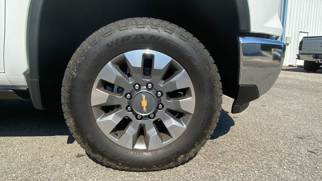 Used 2026 Chevrolet Silverado 2500 LT w/ All Star Edition AWD/4WD image 10