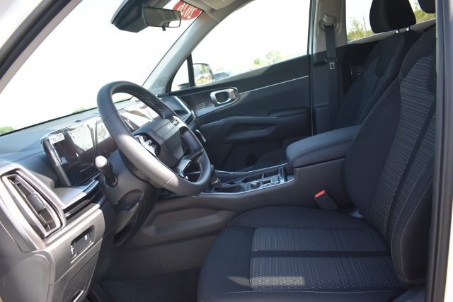 New 2026 Kia Sorento LX FWD image 22