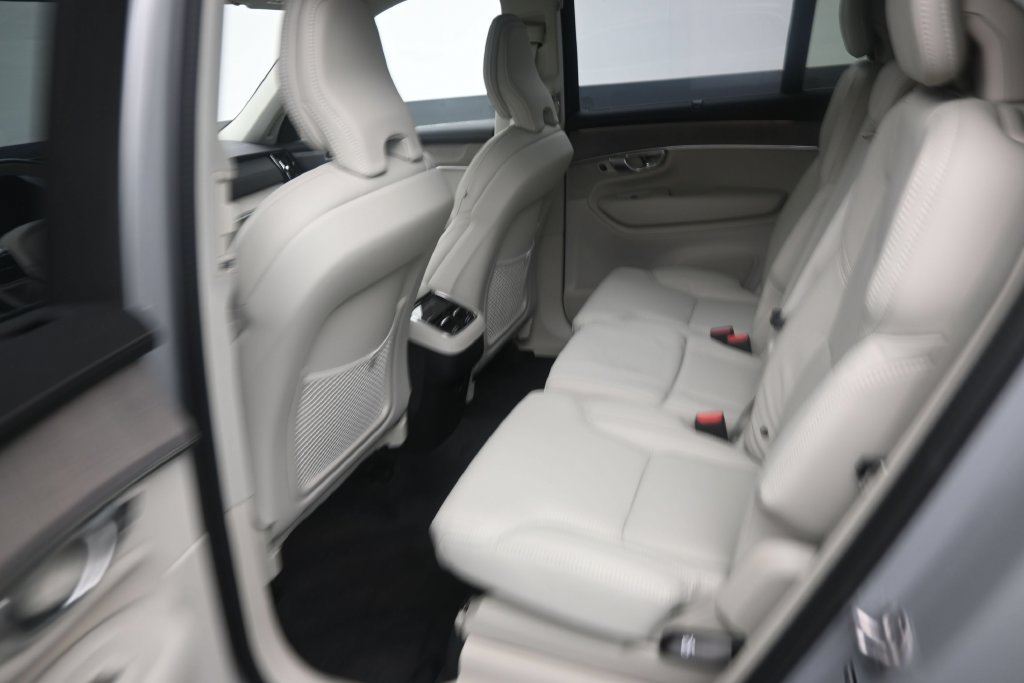 Used 2026 Volvo XC90 B6 Ultra w/ Protection Package AWD/4WD image 14
