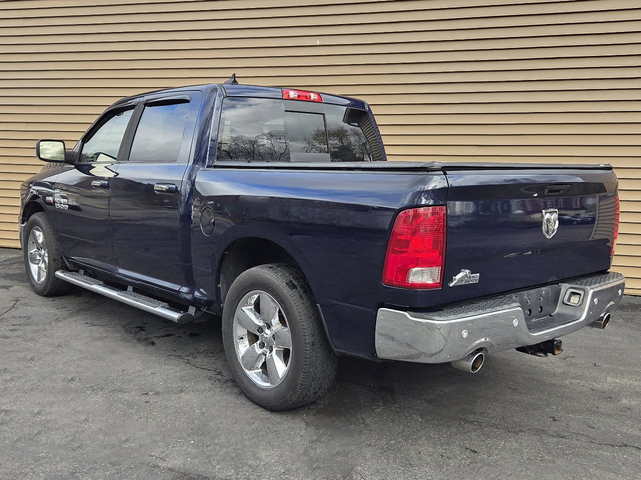 Used 2016 RAM 1500 Big Horn image 3