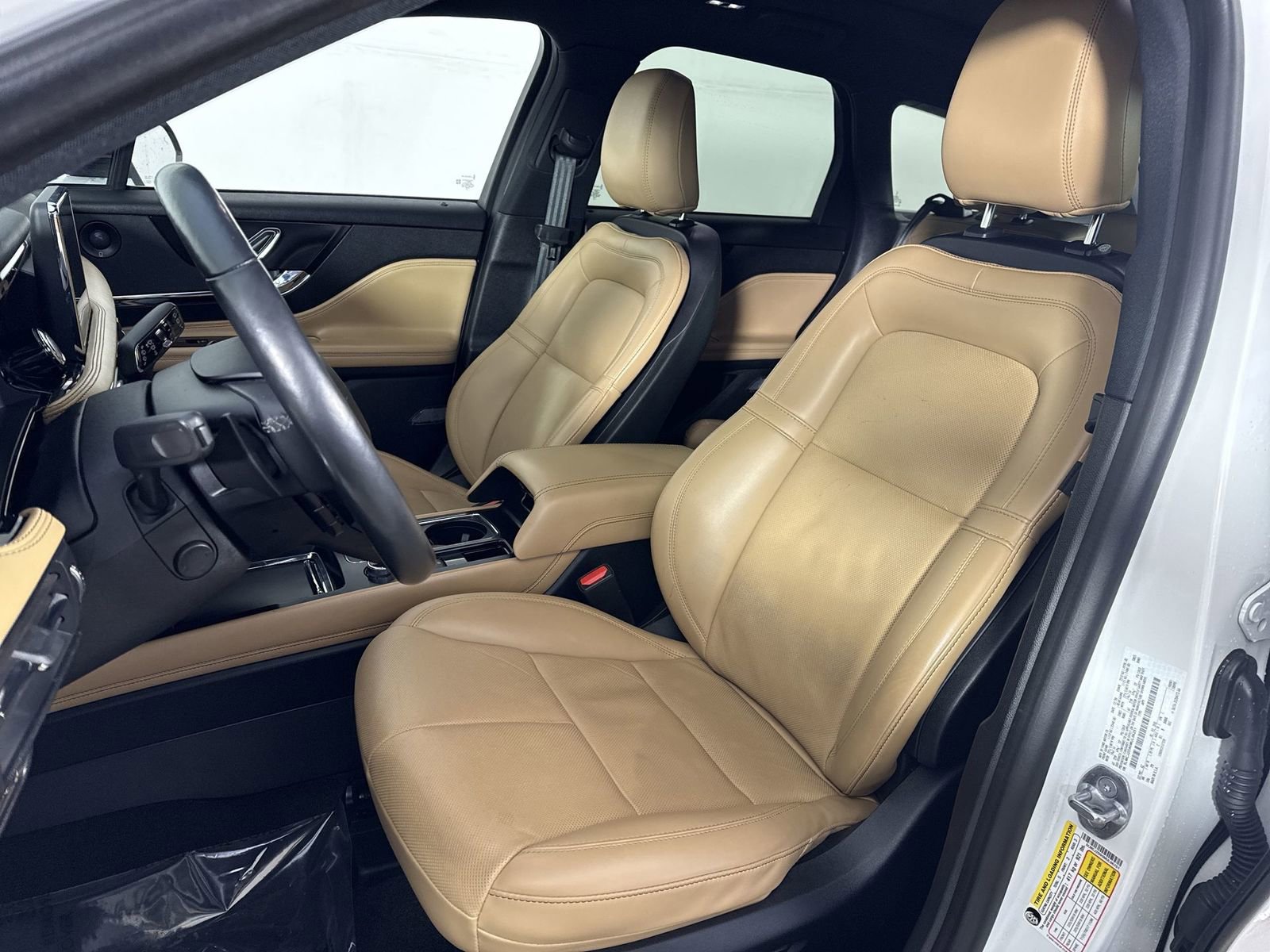 Used 2021 Lincoln Corsair Reserve w/ Equipment Group 201A image 19