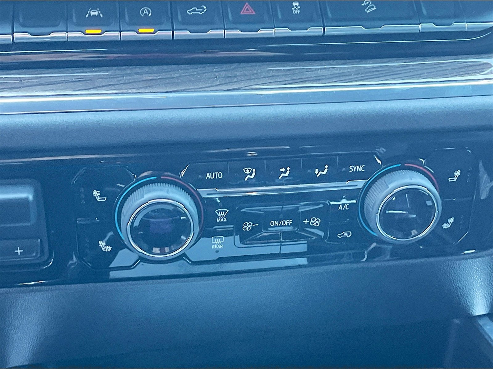 Used 2023 Chevrolet Silverado 1500 LT Trail Boss w/ Convenience Package II image 16