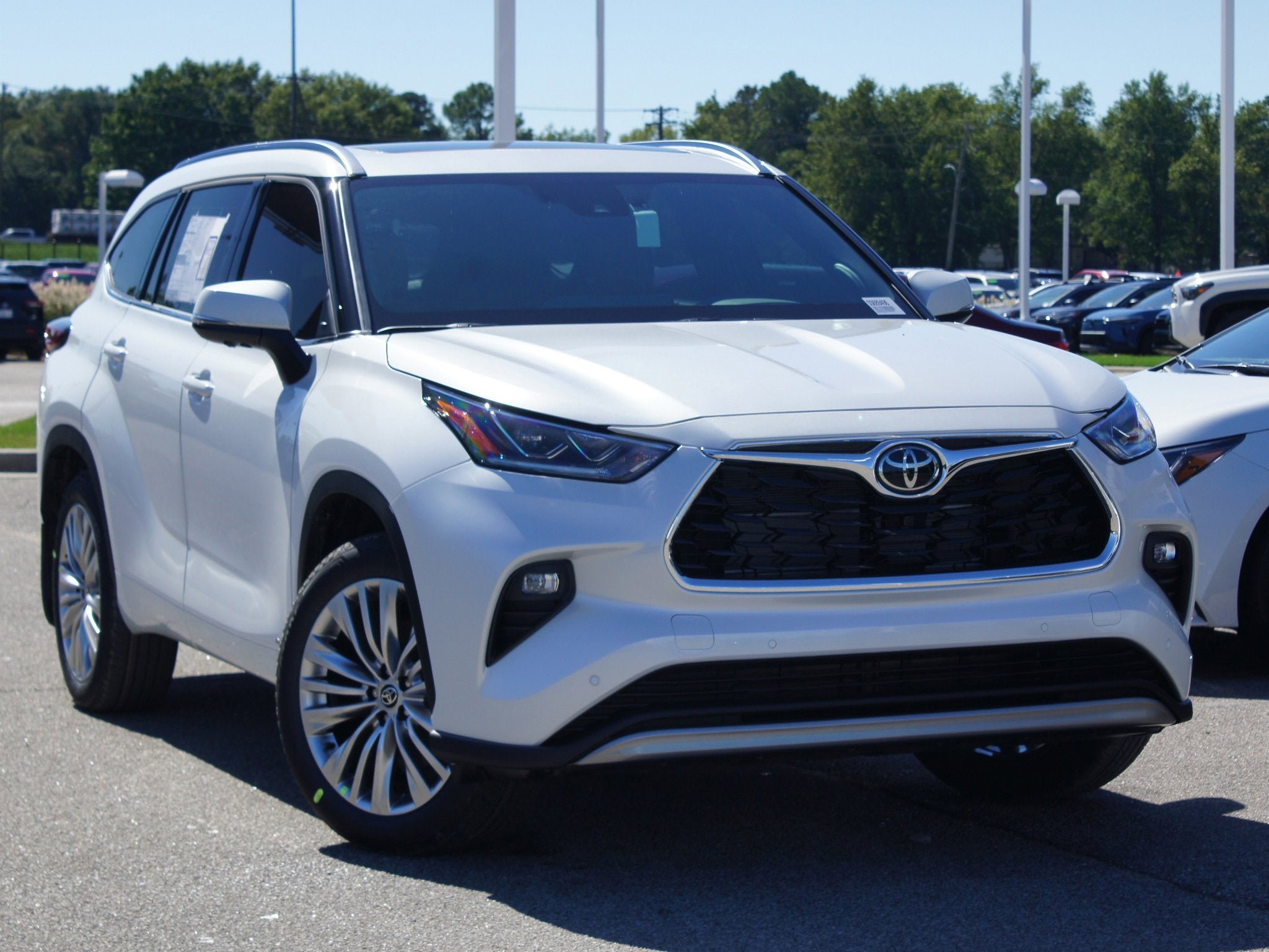 Used 2026 Toyota Highlander Platinum AWD/4WD image 31