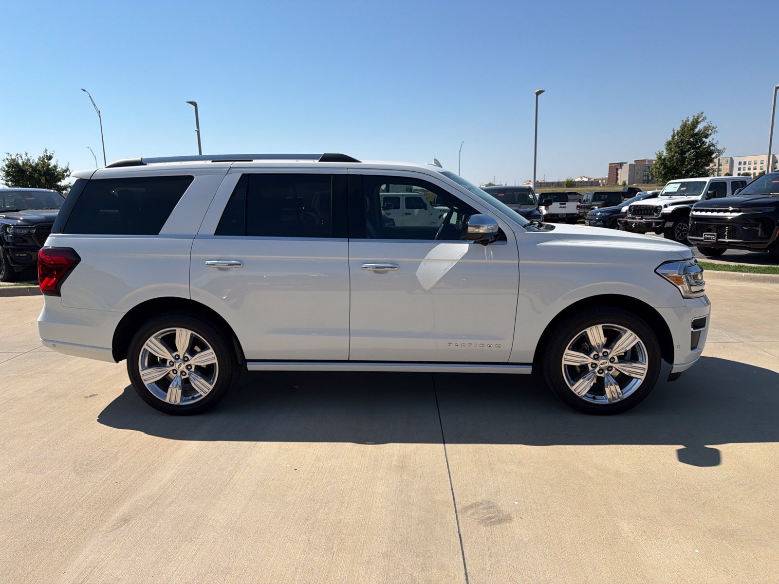 Used 2024 Ford Expedition Platinum RWD image 6