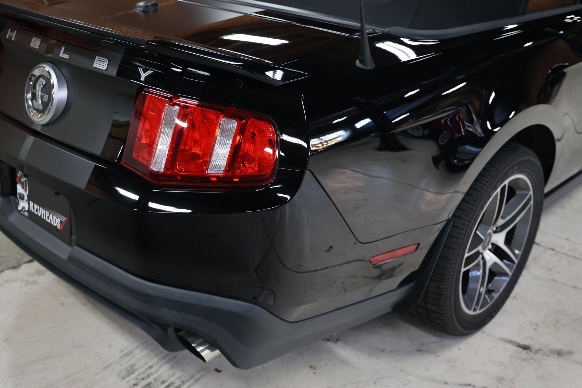 Used 2010 Ford Mustang Shelby GT500 image 36