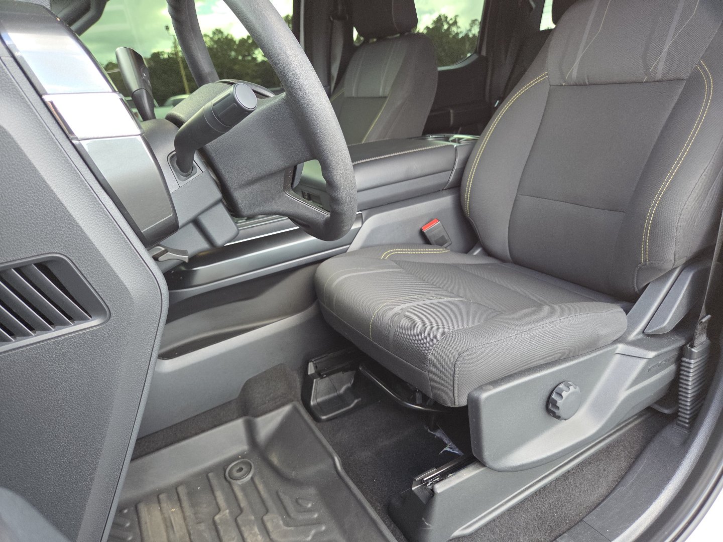 Used 2025 Ford F150 STX w/ Equipment Group 200A AWD/4WD image 23