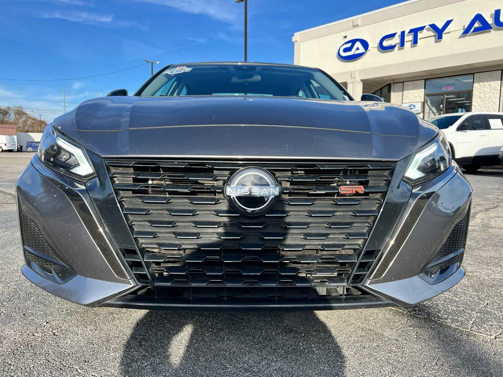 Used 2023 Nissan Altima 2.5 SR image 3