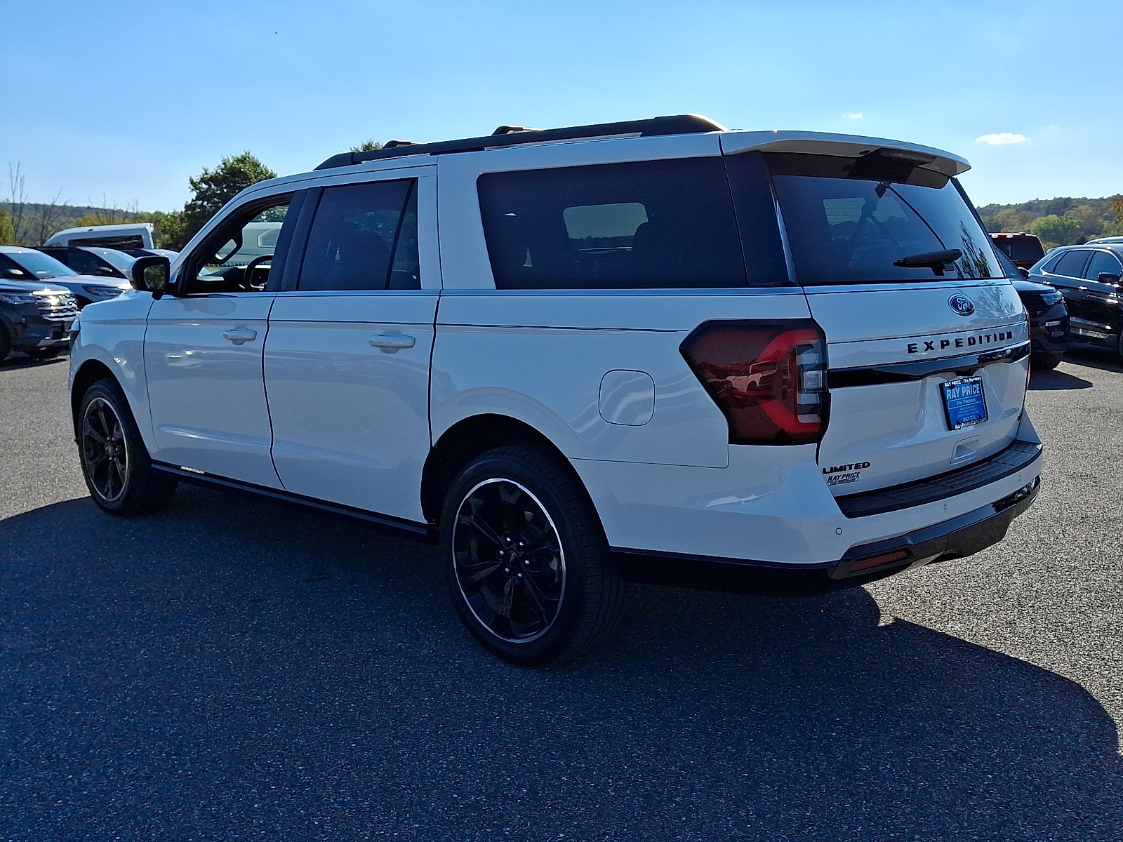 Used 2023 Ford Expedition Max Limited AWD/4WD image 5