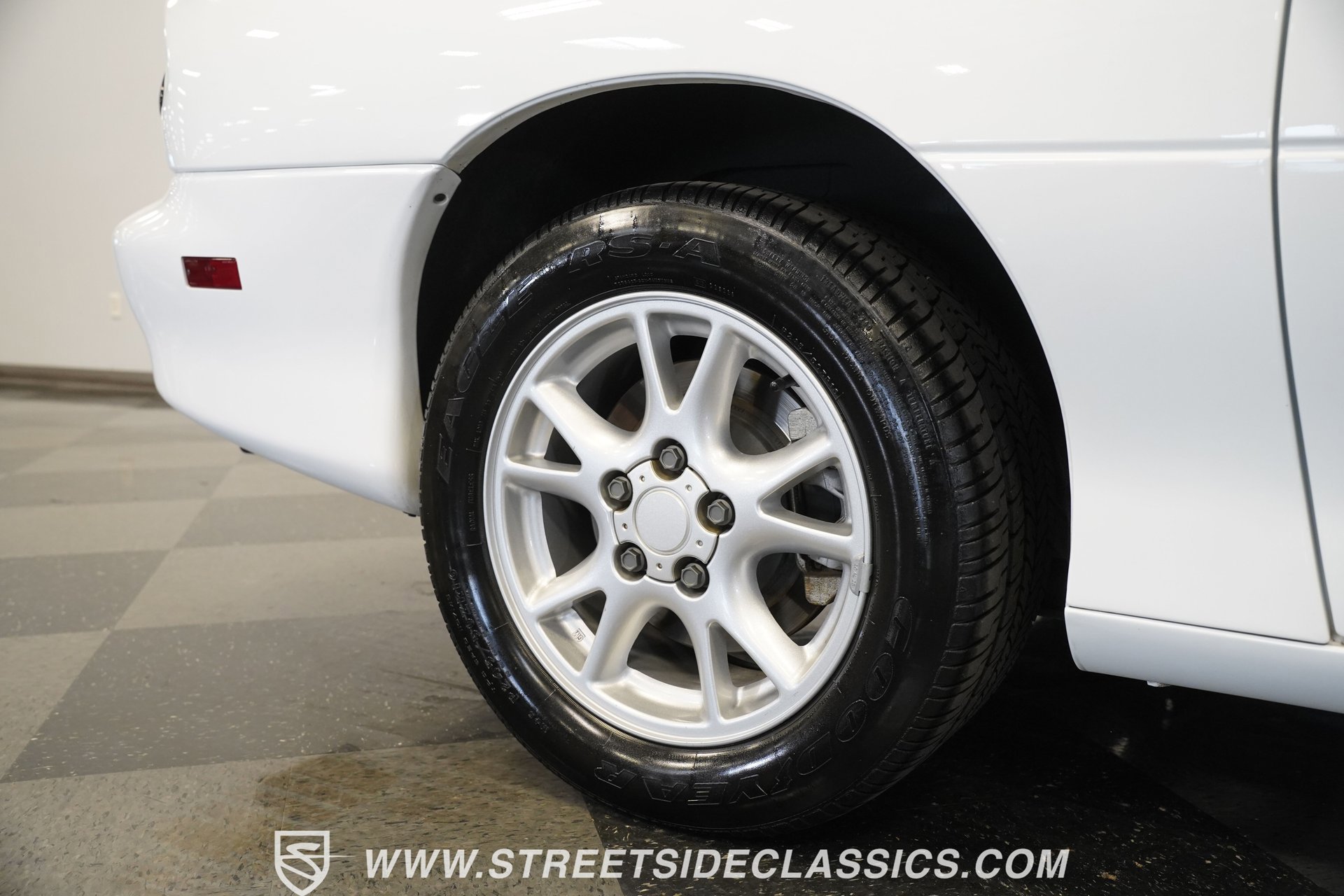 Used 2001 Chevrolet Camaro Z28 w/ Preferred Equipment Group image 39