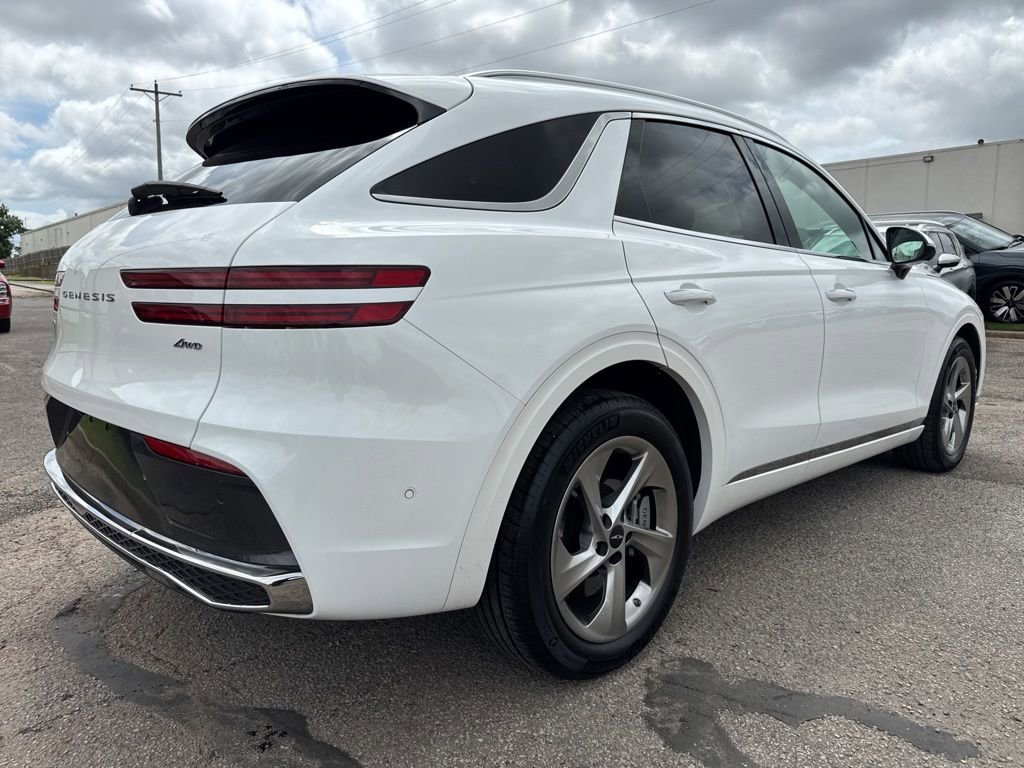 Used 2026 Genesis GV70 2.5T Advanced AWD/4WD image 4