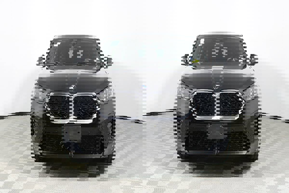 Used 2025 BMW X2 xDrive28i image 2